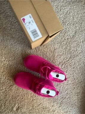 NWT UGG Big Kids' 5 Women 7.5 Neumel II Sheepskin Chukka Boots Hot Pink EU37